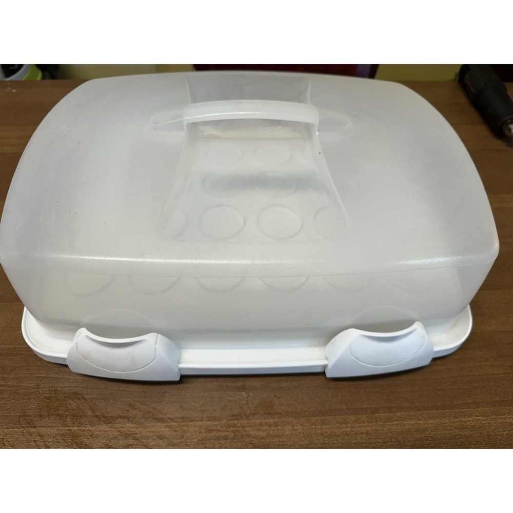 Wilton Ultimate 3 in 1 Caddy Cupcake Cake Holder Carrier Tote 18x14x5.5 USA 2015
